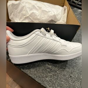 New In Box! Adidas Hoops size 7